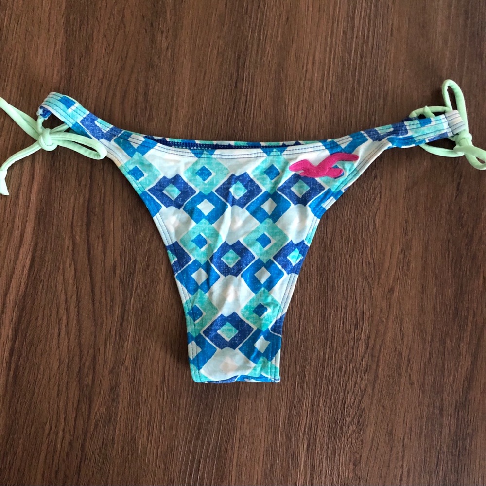 Hollister swimsuit bottoms super cheeky